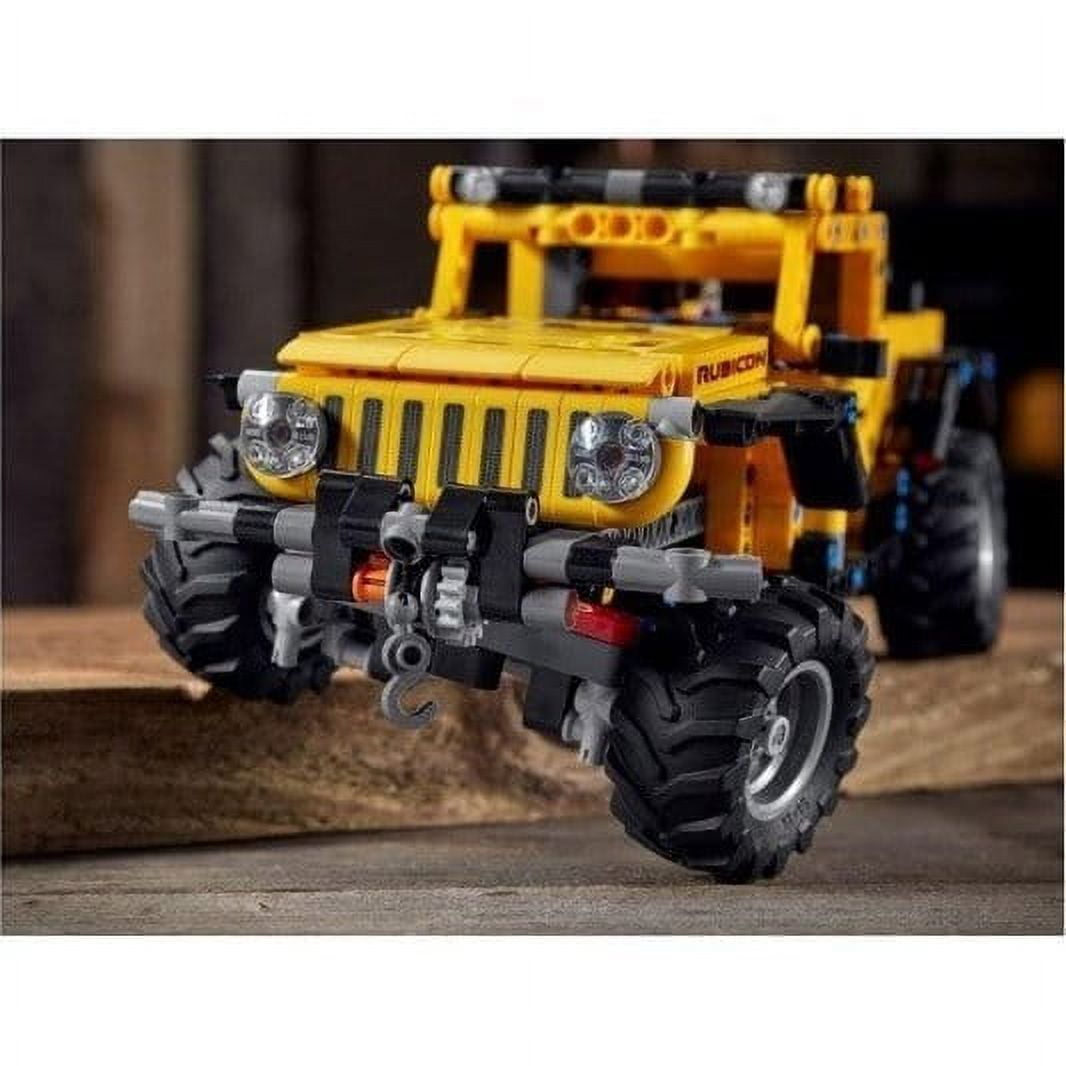 LEGO 42122 Technic Jeep Wrangler 4x4 Toy Car, Off Roader SUV Model Building Set